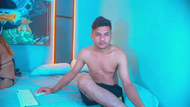 Hornyshow1 online show from 03-25-26, 11:49