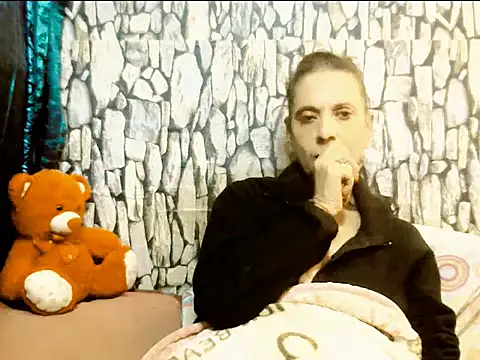 Snapshot of Hot_queen58 chatting on 05-15-26, 05:36 Hot queen58 online show from 05-15-26, 05:36