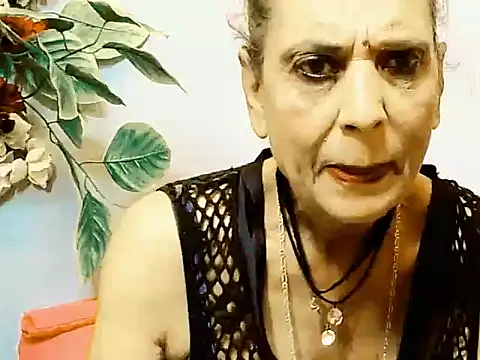 Snapshot of Hot_queen58 chatting on 05-24-26, 07:35 Hot queen58 online show from 05-24-26, 07:35