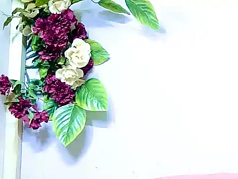 Snapshot of Hot_queen58 chatting on 05-30-26, 12:24 Hot queen58 online show from 05-30-26, 12:24