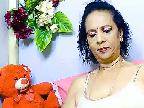 Snapshot of Hot_queen58 chatting on 05-31-26, 06:09 Hot queen58 online show from 05-31-26, 06:09