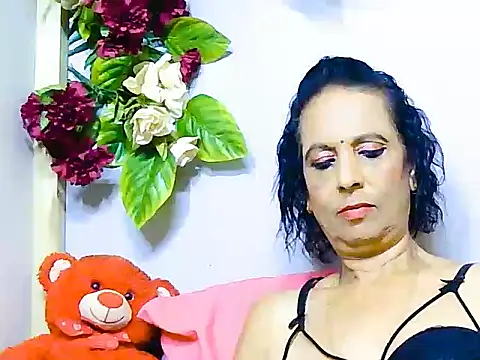 Snapshot of Hot_queen58 chatting on 06-01-26, 06:20 Hot queen58 online show from 06-01-26, 06:20