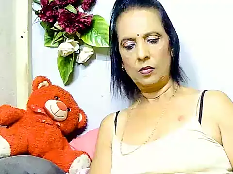 Snapshot of Hot_queen58 chatting on 06-08-26, 05:46 Hot queen58 online show from 06-08-26, 05:46