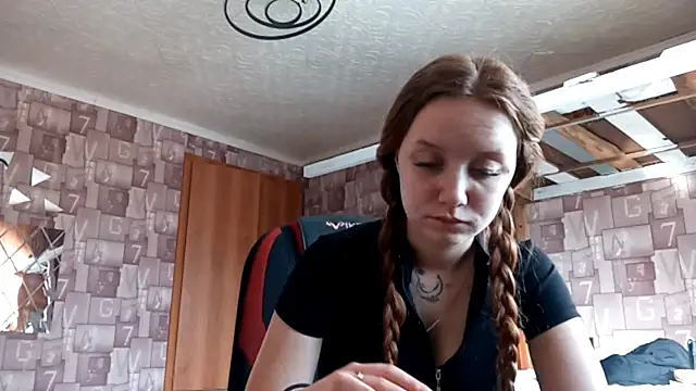 Snapshot of SultryJade chatting on 03-12-26, 05:35 SultryJade online show from 03-12-26, 05:35