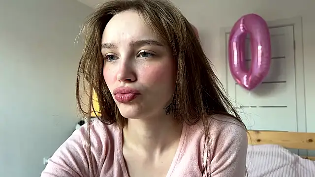 Lolatatee online show from 03-27-26, 04:07