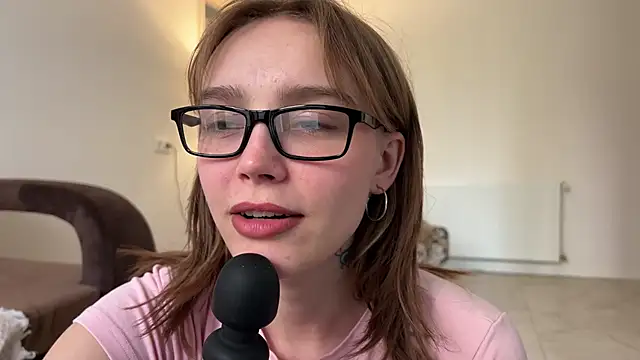 Lolatatee online show from 04-27-26, 04:54