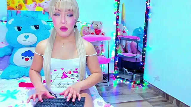 Dulce Fabiana  online show from 03-13-26, 02:29