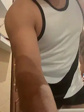 alexandeerr1986 online show from 04-13-26, 06:02