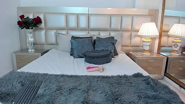 AllyRoux online show from 03-12-26, 01:50