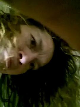 Snapshot of VelvetRae chatting on 03-04-26, 01:06 VelvetRae online show from 03-04-26, 01:06