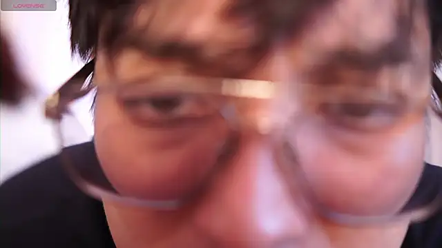 Mia and Belmonth online show from 04-26-26, 04:48