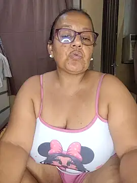 Snapshot of Roxy_77 chatting on 03-21-26, 04:06 Roxy 77 online show from 03-21-26, 04:06