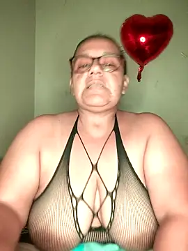 Snapshot of Roxy_77 chatting on 03-24-26, 08:52 Roxy 77 online show from 03-24-26, 08:52