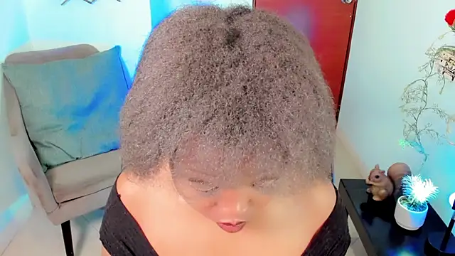 Snapshot of Mila_Kuniss chatting on 03-10-26, 02:11 Mila Kuniss online show from 03-10-26, 02:11