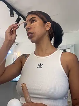 VioletaHills  online show from 04-21-26, 12:11