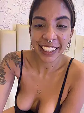 VioletaHills  online show from 04-28-26, 02:55