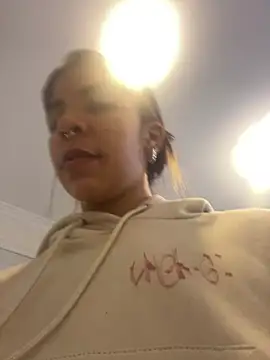 Snapshot of VioletaHills_ chatting on 05-19-26, 11:49 VioletaHills online show from 05-19-26, 11:49