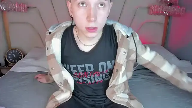 hollannd  online show from 07-21-26, 04:31