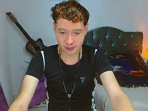  Santi2 online show from 05-04-26, 03:24
