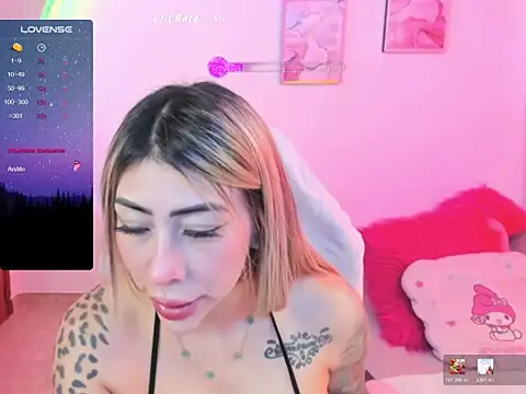 Snapshot of Martina_robertss chatting on 06-10-26, 03:22 Martina robertss online show from 06-10-26, 03:22