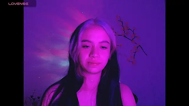 Snapshot of sweet_molly420 chatting on 06-01-26, 05:31 sweet molly420 online show from 06-01-26, 05:31