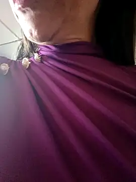 Snapshot of Lucia_Rios chatting on 04-29-26, 10:38 Lucia Rios online show from 04-29-26, 10:38