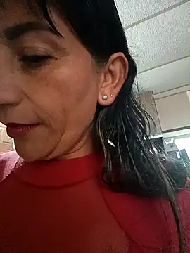 Snapshot of Lucia_Rios chatting on 05-08-26, 10:37 Lucia Rios online show from 05-08-26, 10:37