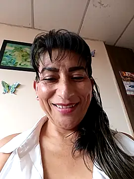 Snapshot of Lucia_Rios chatting on 05-11-26, 09:23 Lucia Rios online show from 05-11-26, 09:23