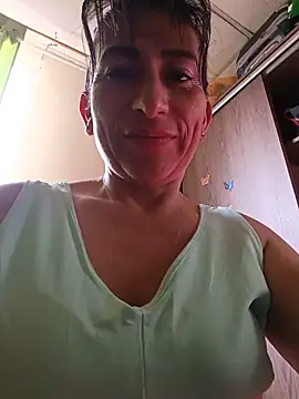 Snapshot of Lucia_Rios chatting on 05-19-26, 09:32 Lucia Rios online show from 05-19-26, 09:32