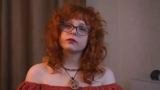 Snapshot of NadaMagby chatting on 03-06-26, 08:44 NadaMagby online show from 03-06-26, 08:44