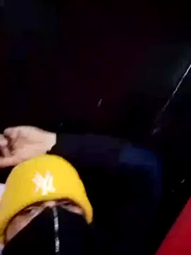 Snapshot of sexydz213 chatting on 03-08-26, 08:56 sexydz213 online show from 03-08-26, 08:56