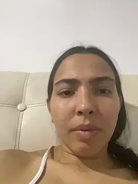 Snapshot of allyson-cute03 chatting on 03-05-26, 01:12 allyson-cute03 online show from 03-05-26, 01:12