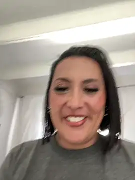 Valeriaa cruz online show from 04-02-26, 07:44