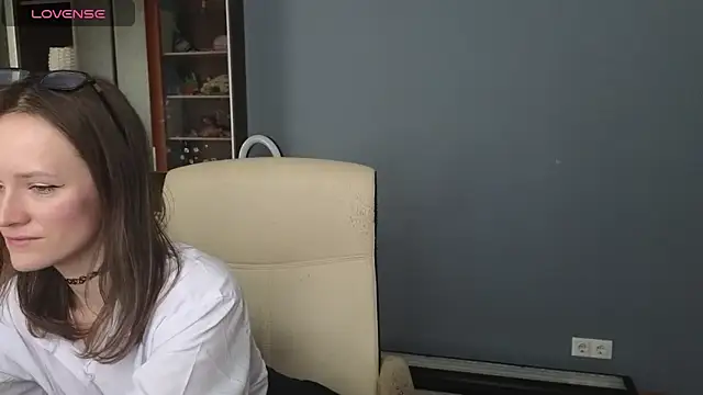 Tender Swan online show from 03-18-26, 09:23