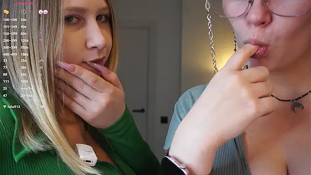 Snapshot of JerriJereb chatting on 03-06-26, 06:04 JerriJereb online show from 03-06-26, 06:04