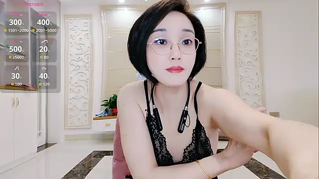 Snapshot of Nana-NN chatting on 05-05-26, 07:38 Nana-NN online show from 05-05-26, 07:38