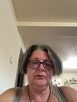 I amArquette online show from 04-19-26, 04:39