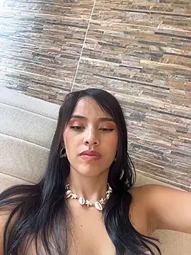 Mia-villalobos online show from 04-01-26, 04:37