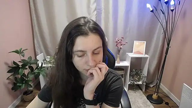 MistyBree online show from 06-01-26, 08:05