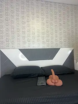 Lulu Mei  online show from 04-02-26, 11:30