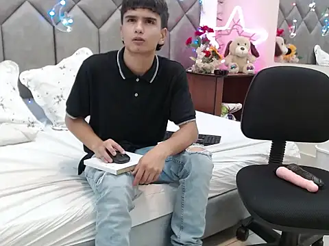 Steve Hotman online show from 04-14-26, 01:06