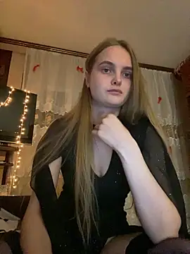Snapshot of LunaVey chatting on 05-26-26, 06:26 LunaVey online show from 05-26-26, 06:26