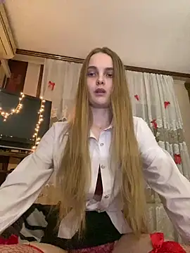 Snapshot of LunaVey chatting on 06-09-26, 06:19 LunaVey online show from 06-09-26, 06:19