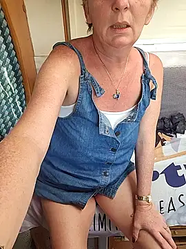 lescoquinsdu40 online show from 03-24-26, 02:44