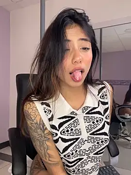 Snapshot of Cataleyaa23 chatting on 03-06-26, 09:11 Cataleyaa23 online show from 03-06-26, 09:11