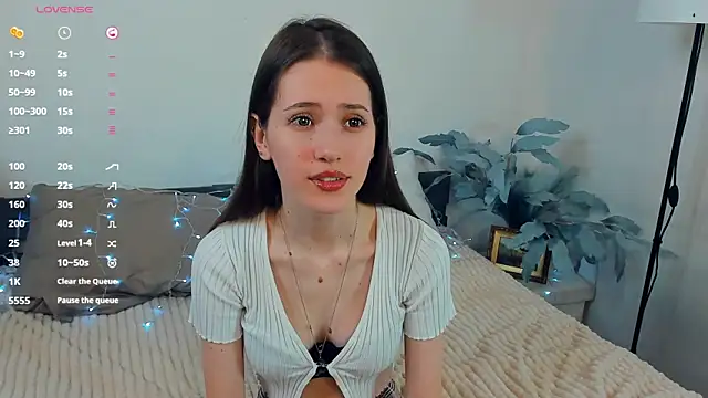 OdiIiaChavarria online show from 04-24-26, 12:51