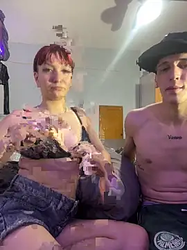 Snapshot of Foxxyice chatting on 03-10-26, 06:18 Foxxyice online show from 03-10-26, 06:18