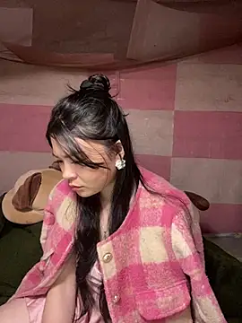 Annhiene online show from 03-11-26, 03:29