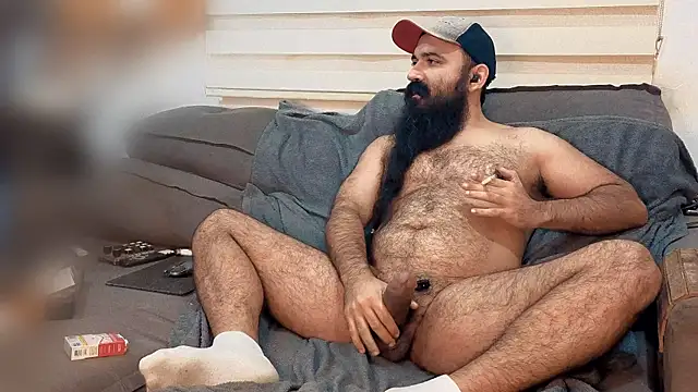 Snapshot of Barba_Negra_Fumador chatting on 05-12-26, 06:10 Barba Negra Fumador online show from 05-12-26, 06:10