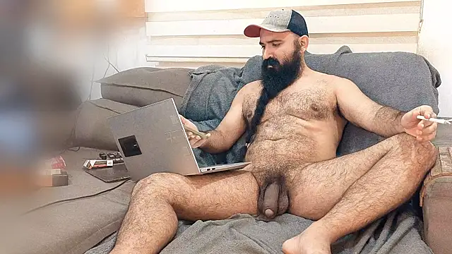 Snapshot of Barba_Negra_Fumador chatting on 05-19-26, 02:34 Barba Negra Fumador online show from 05-19-26, 02:34